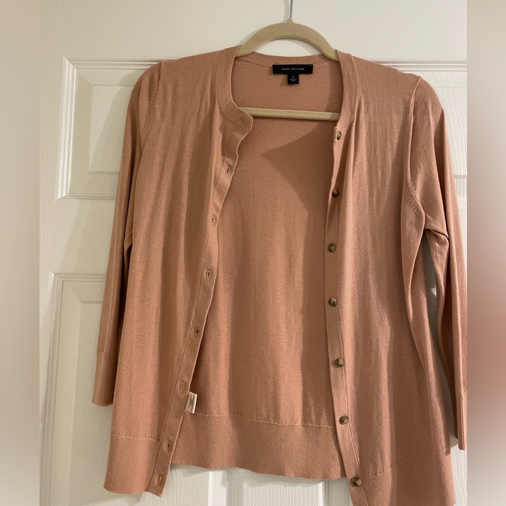 Ann Taylor - Cardigan